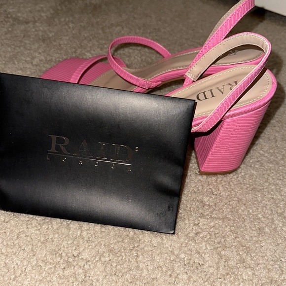 Sandals - Picture 3 of 3